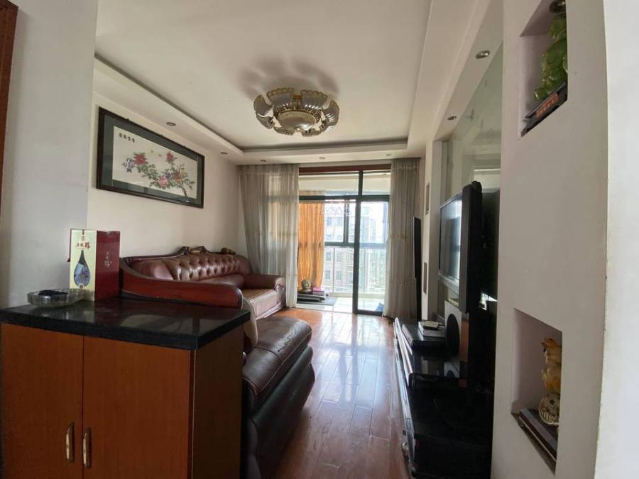 上海市宝山区绿洲花园67栋11F 