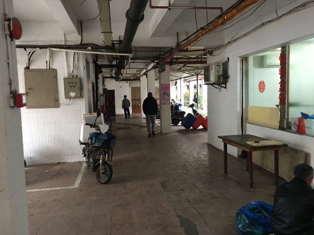 上海市青浦区青浦商城浦仓路451弄47栋1F-3F 