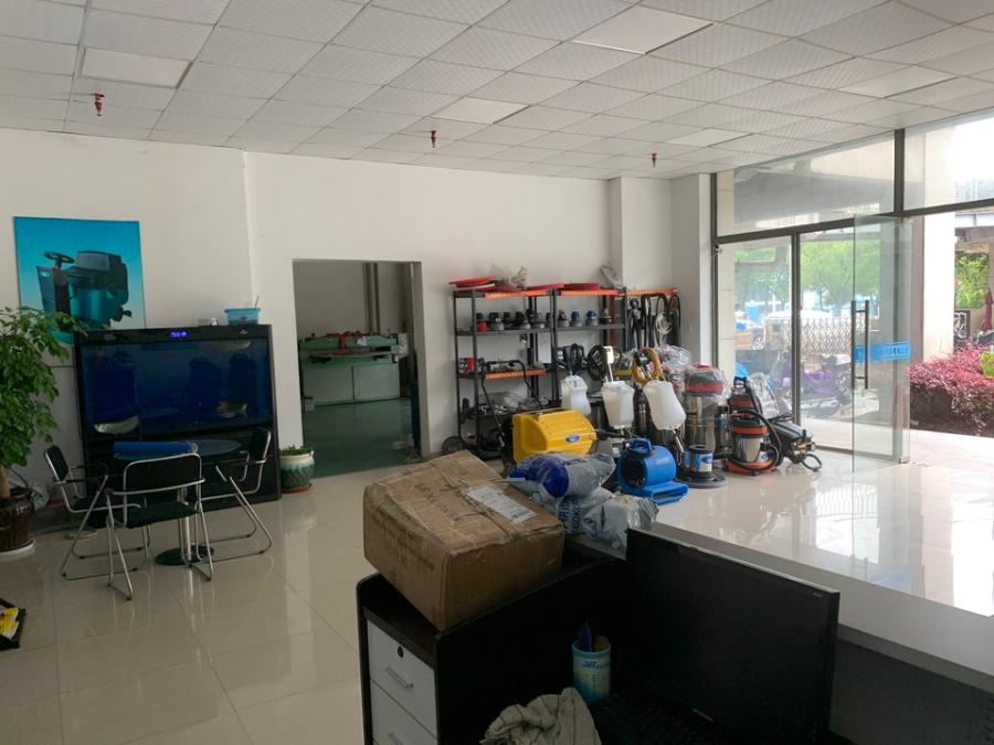 上海市青浦区重固世纪商业广场重固镇大街590栋4幢1F 