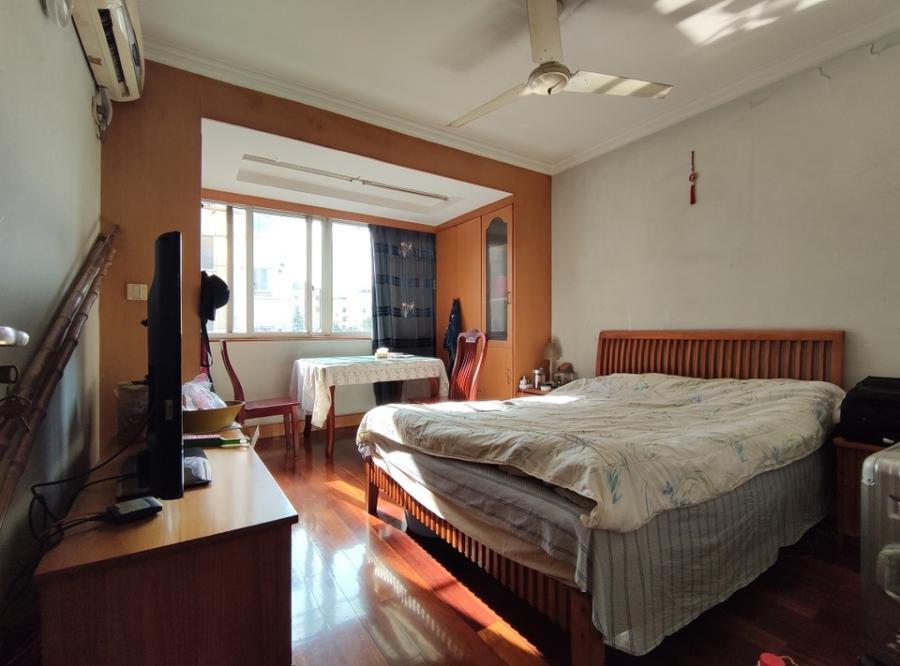 上海市徐汇区沙家浜小区40栋3F 