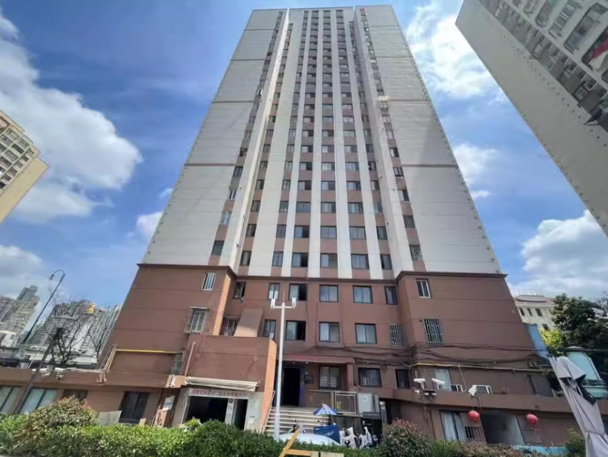 上海市普陀区普雄馨苑17栋1F 