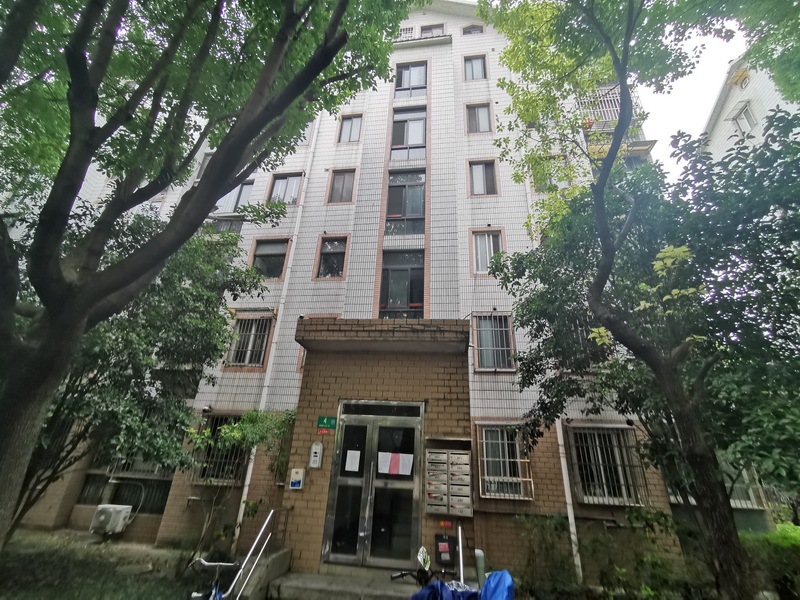 上海市闵行区丽华公寓4栋6F 