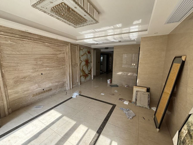 上海市奉贤区名仕苑140栋2F 