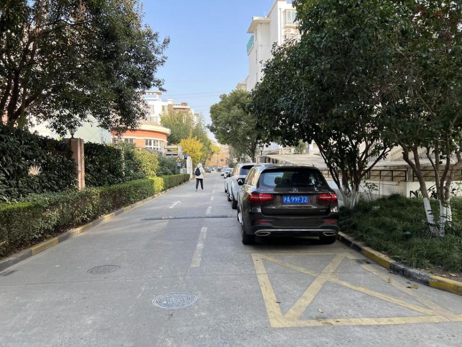 上海市宝山区城投世纪名城76栋1F  