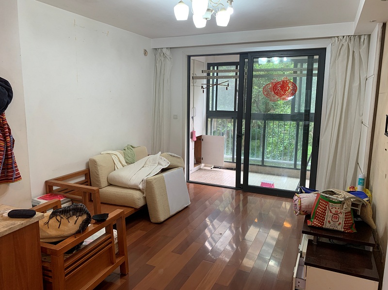 上海市浦东新区绿地崴廉公寓94栋2F 