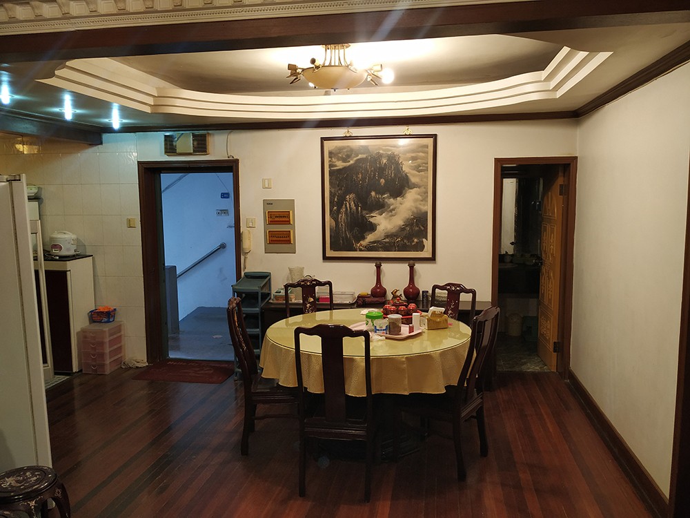 上海市奉贤区古华A区484栋3F 