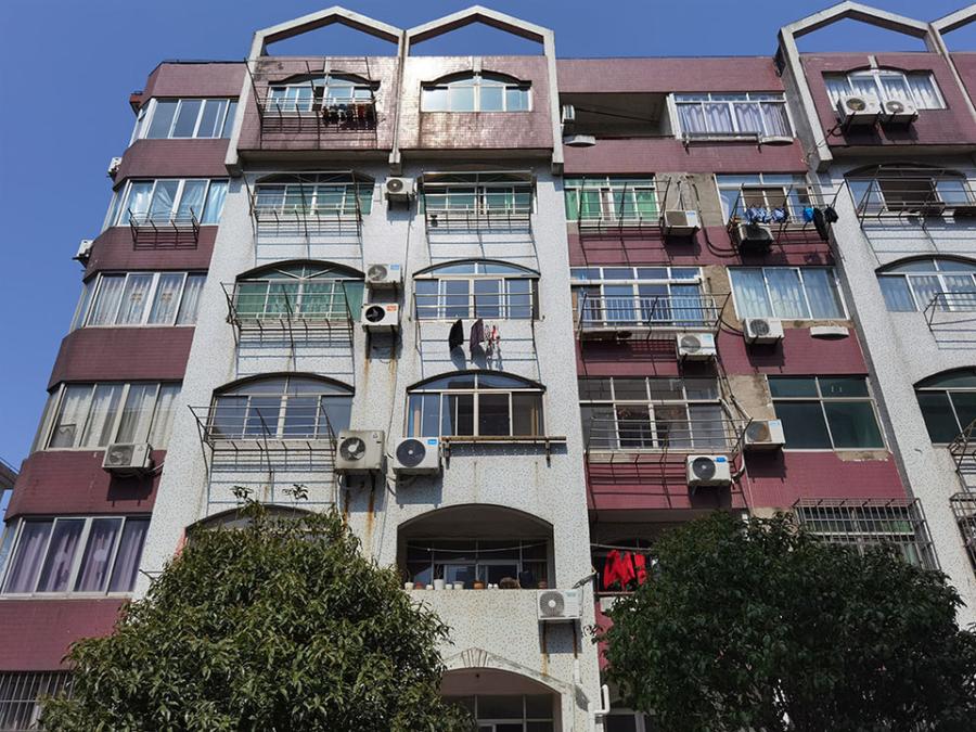 上海市青浦区海图公寓51栋2F 