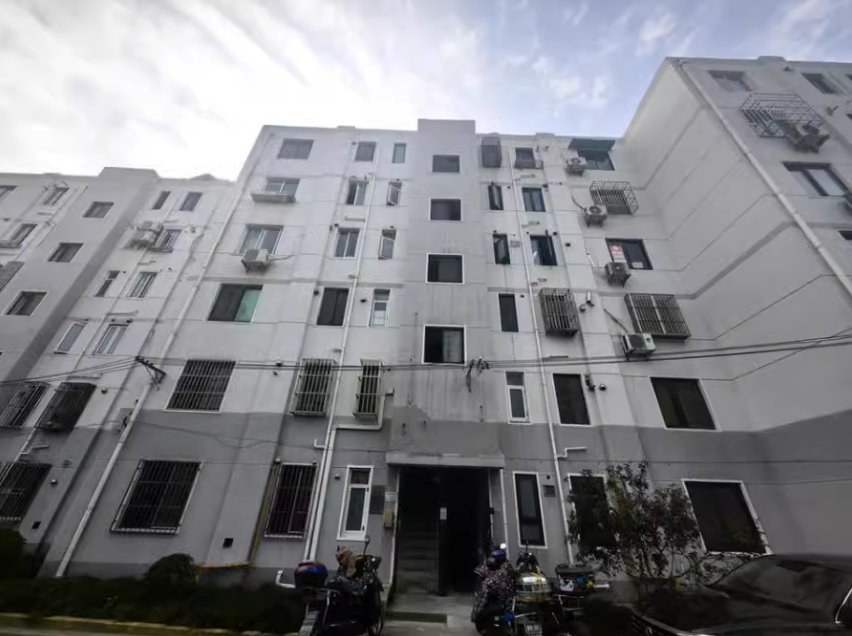 上海市崇明区湄洲一村67栋2F 