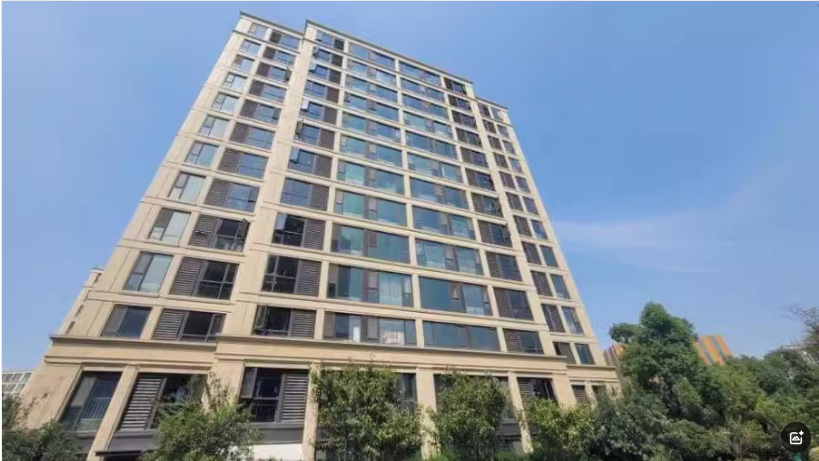 上海市奉贤区临港蓝湾诚园1栋1F 