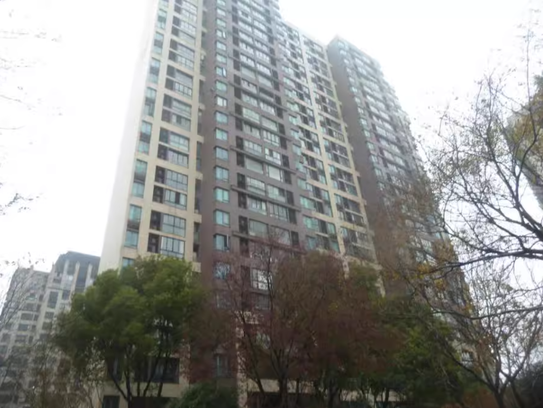 上海市嘉定区森林公馆1栋17F 