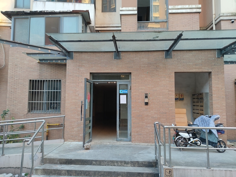 上海市嘉定区嘉城桃花岛18栋13F 