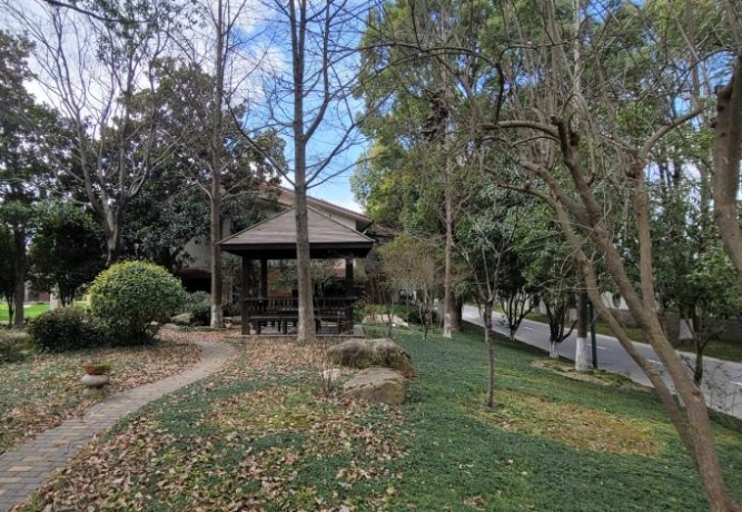 上海市浦东新区生茂养园航头镇19栋全幢 