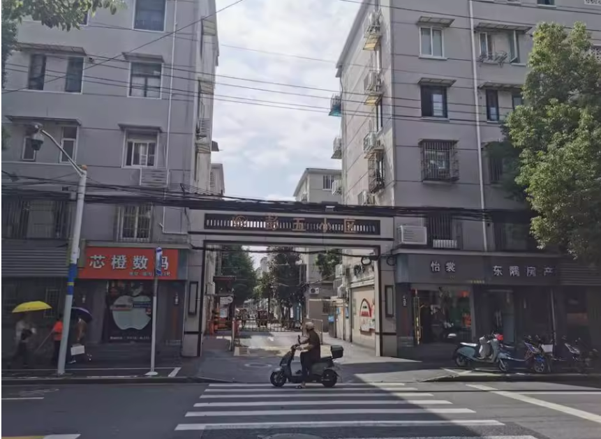 上海市静安区彭浦新村368栋4F 