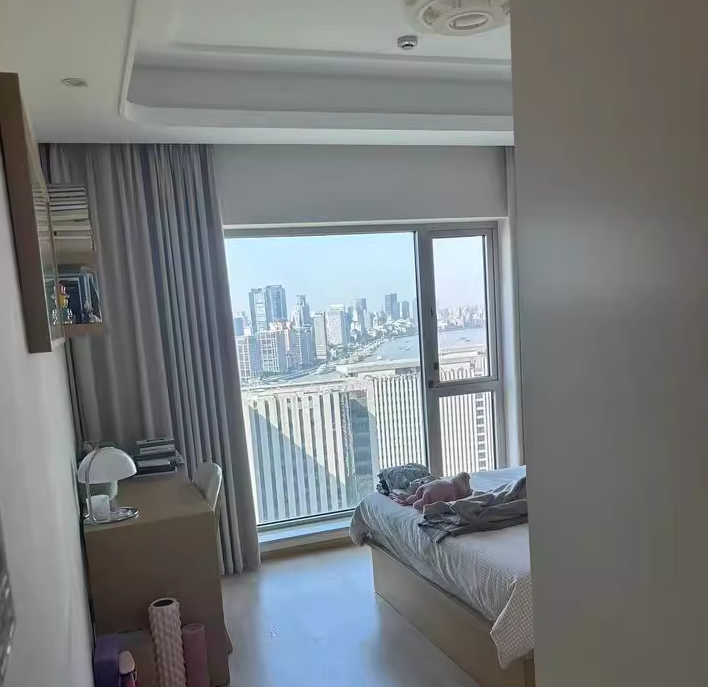 上海市浦东新区世茂滨江花园17栋38F 