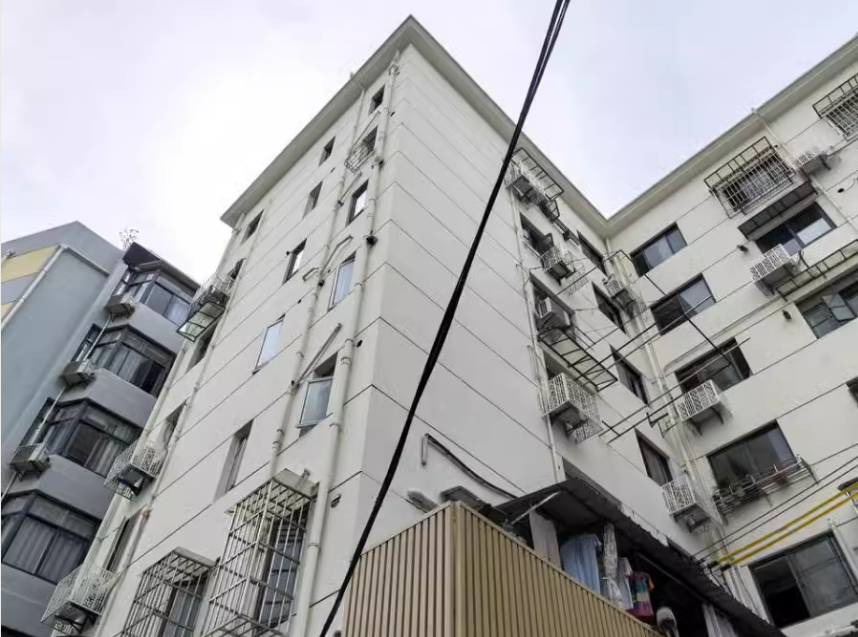 上海市徐汇区龙水北路989号小区989栋3F 