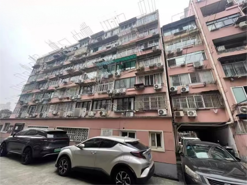 上海市长宁区大桥小区9栋5F共2套 