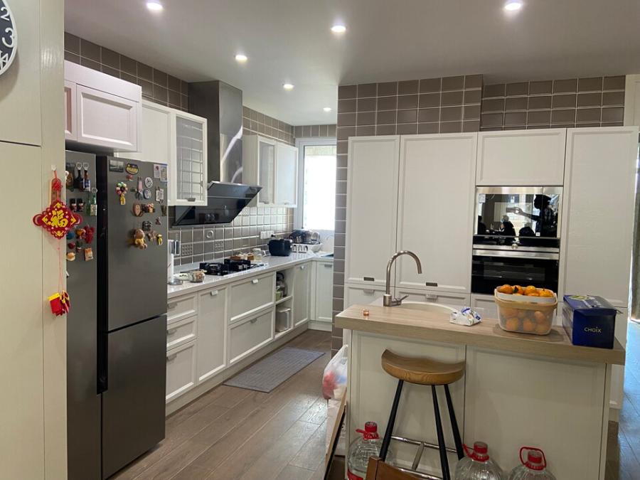 上海市长宁区古北中央花园13号1002室 