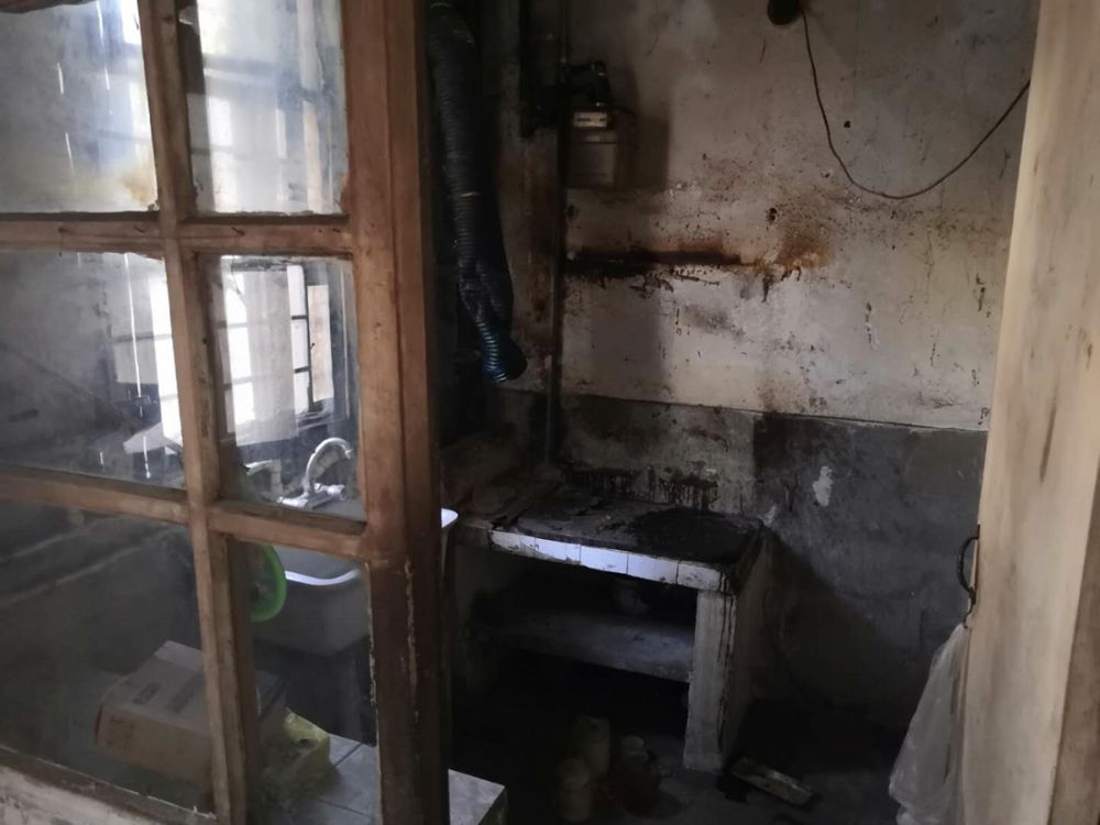 上海市徐汇区长桥四村99栋1F 