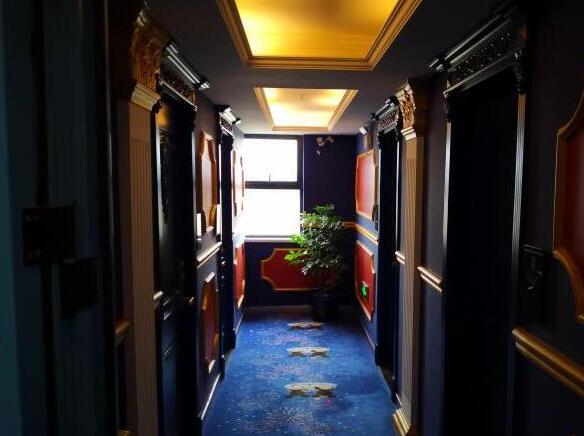 上海市浦东新区上海浦东国际汽配物流城川图路302栋1F 