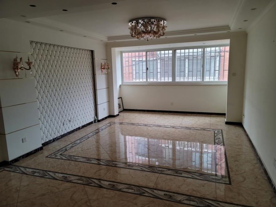 上海市闵行区罗阳一村72栋2F 