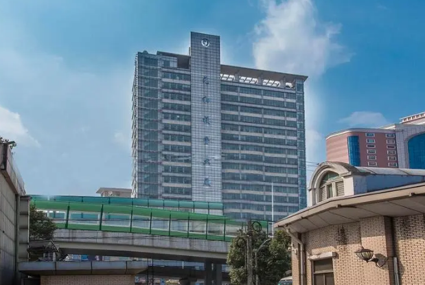 上海市虹口区元和投资大厦300栋2F及地下1F车位 