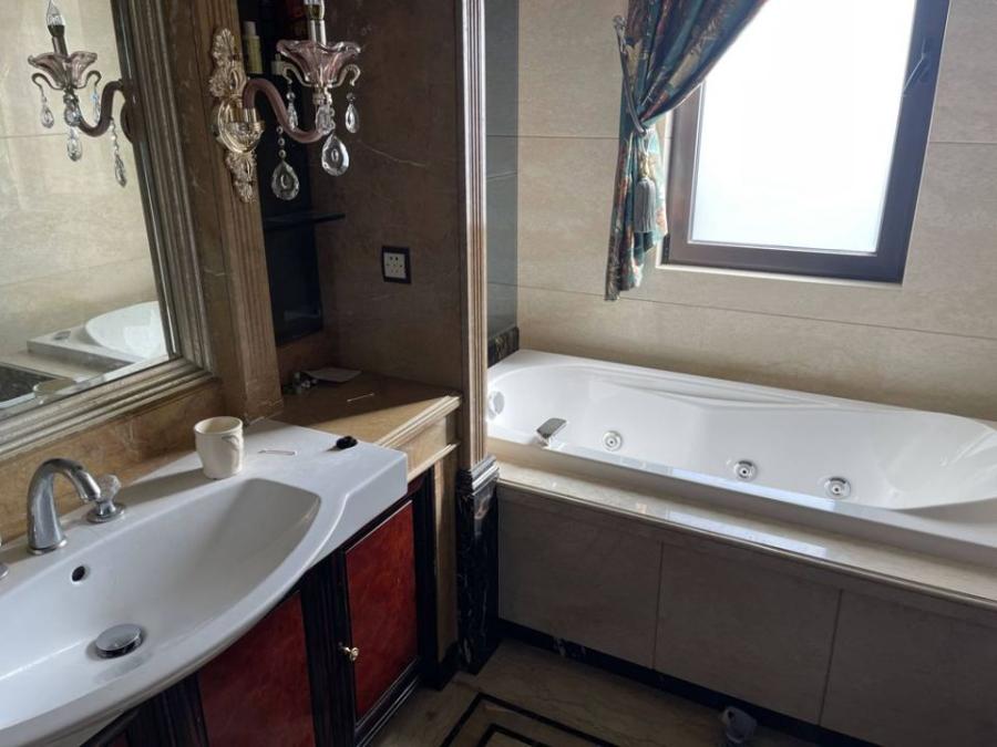 上海市闵行区上海星河湾花园6栋28F 