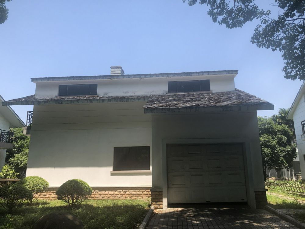 上海市青浦区楠林水岸31栋 