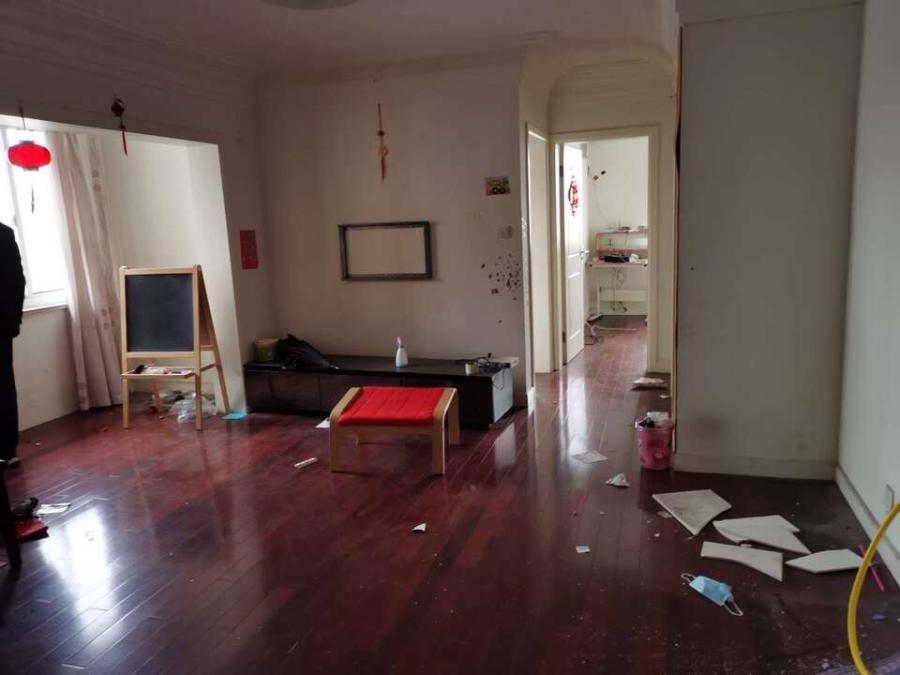 上海市虹口区秀苑小区31栋14F 