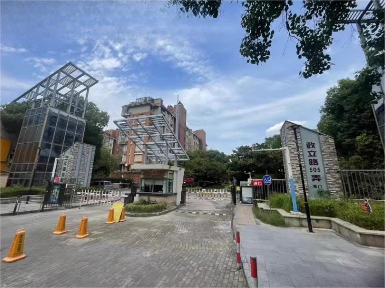 上海市杨浦区新江湾佳苑21栋1F 