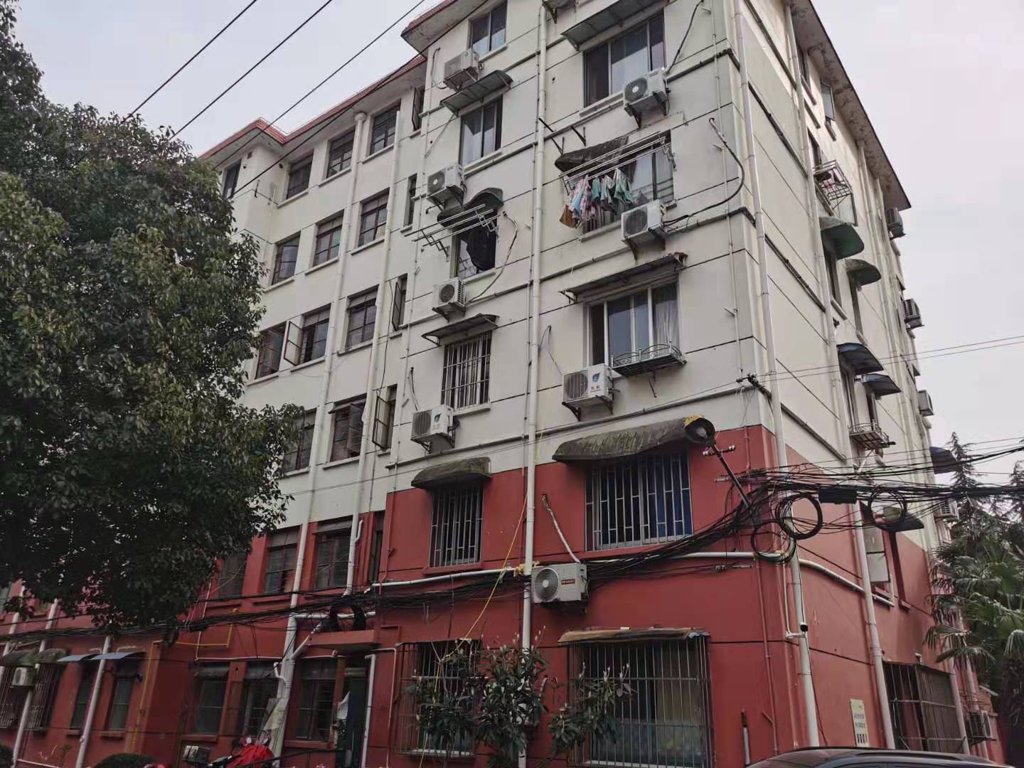 上海市嘉定区江桥二村四街坊11栋5F 