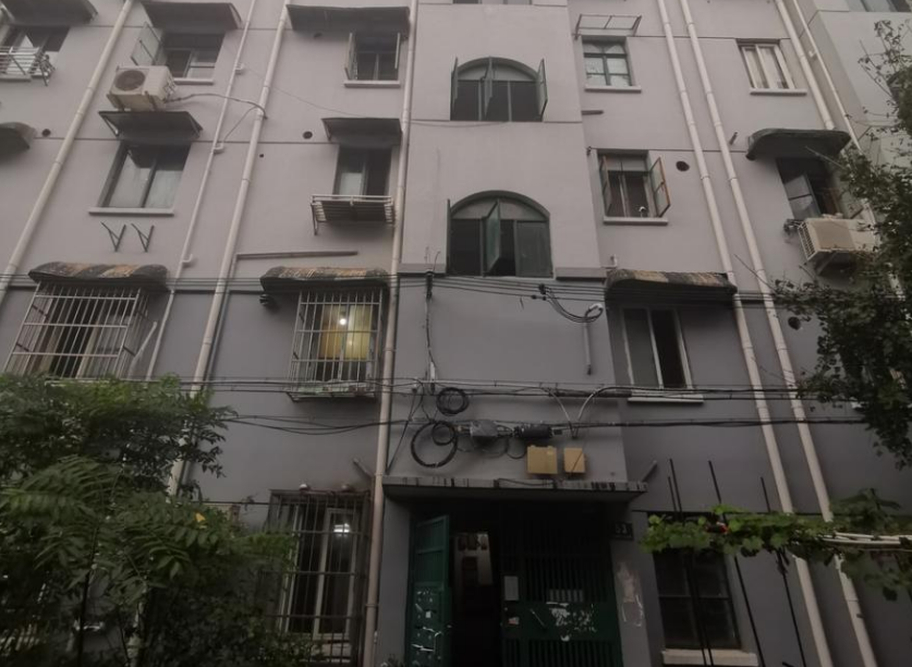 上海市浦东新区南杨小区53栋3F 