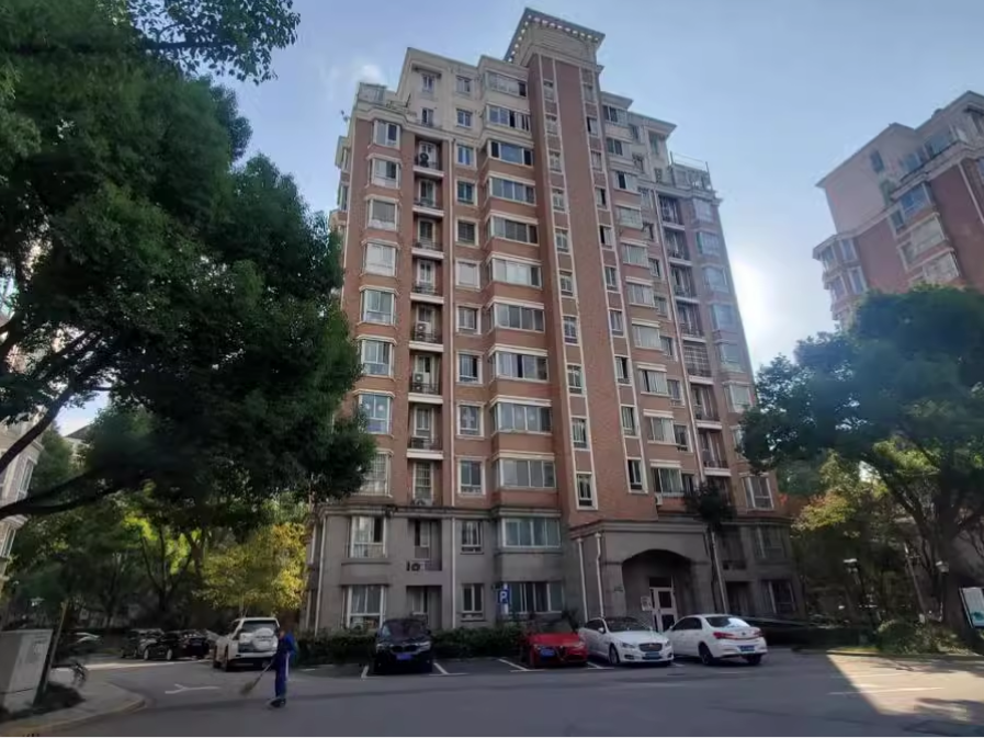 上海市闵行区奥塞花园15栋1F 