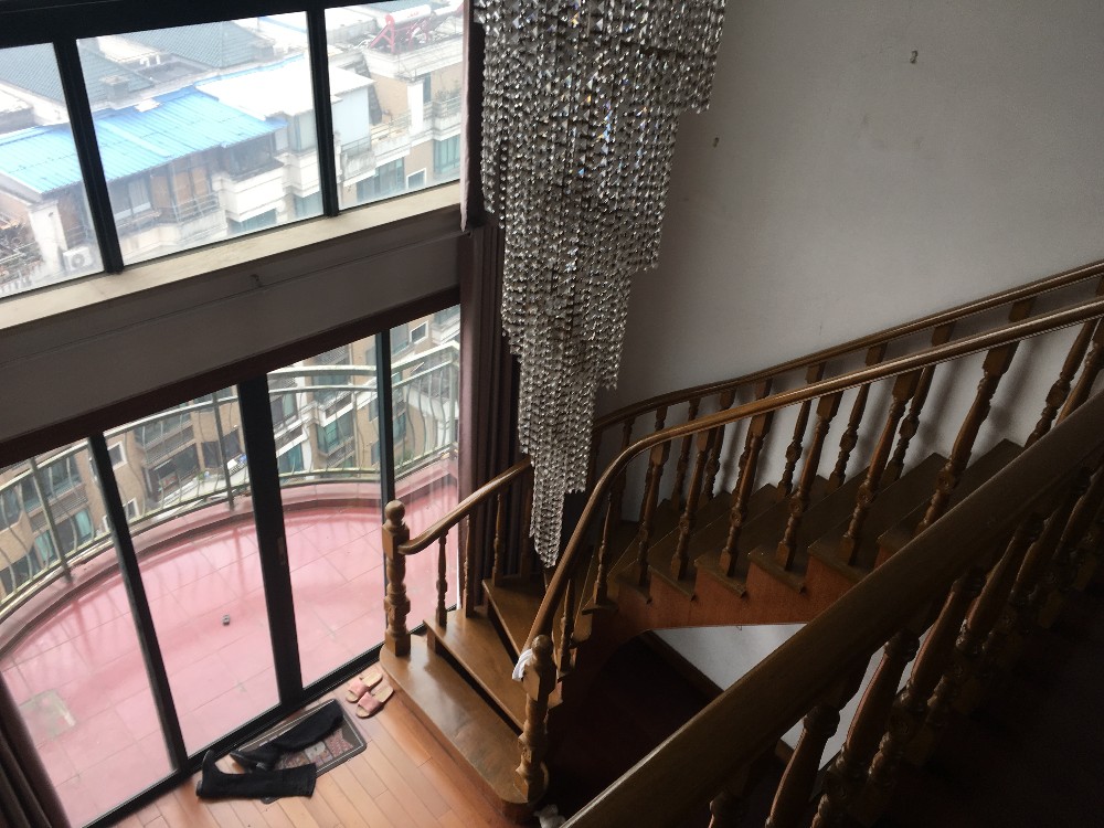 上海市宝山区岭南雅苑63栋11F 