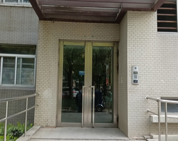 上海市宝山区九英里城19栋2F 