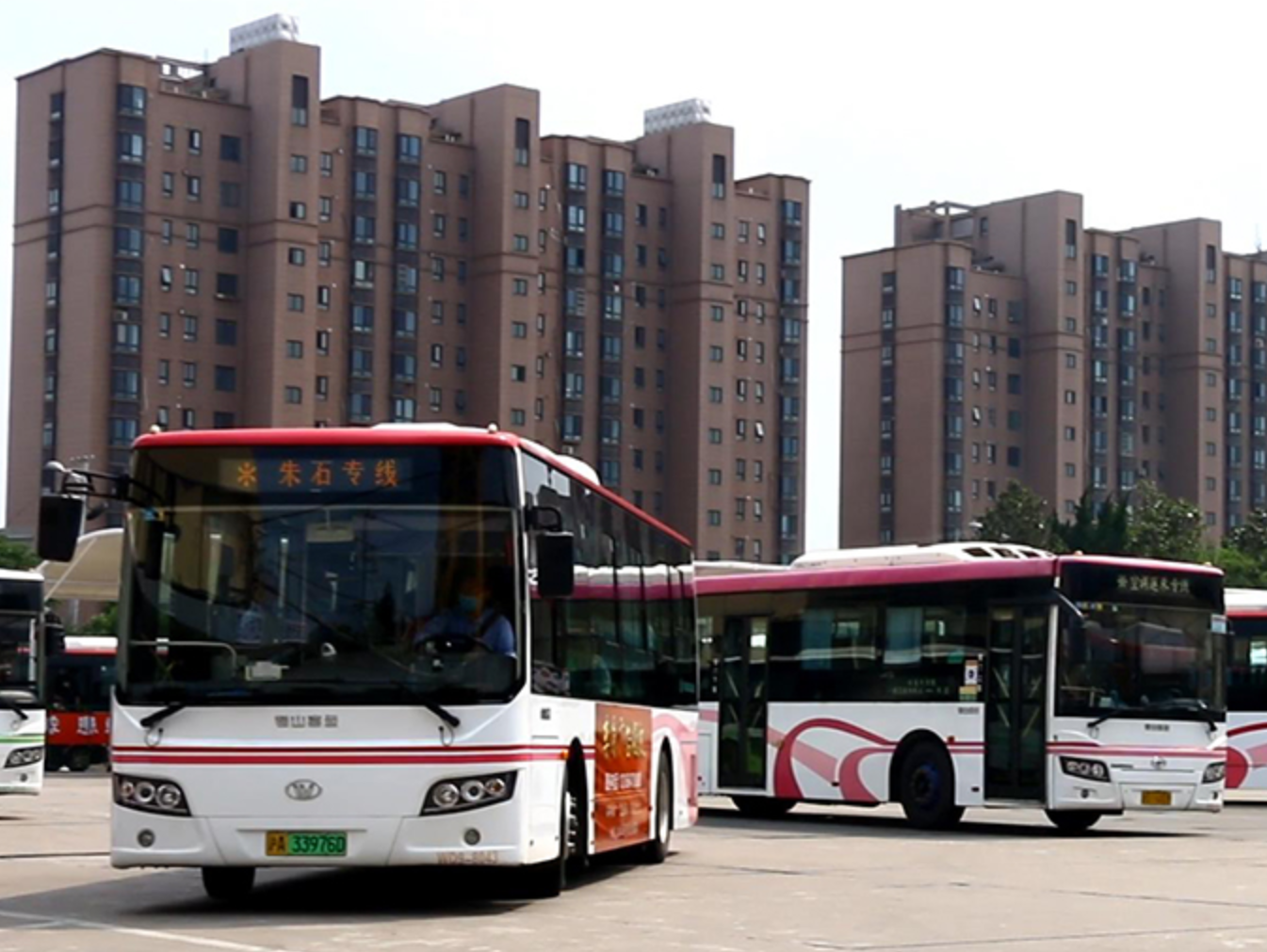 上海市金山区五福商业广场东风路7弄10栋1F 