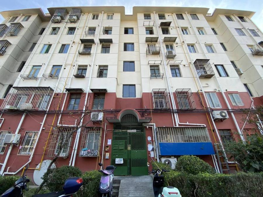 上海市嘉定区江桥二村5栋4F 