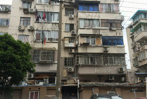 上海市宝山区永清新村193栋3F 