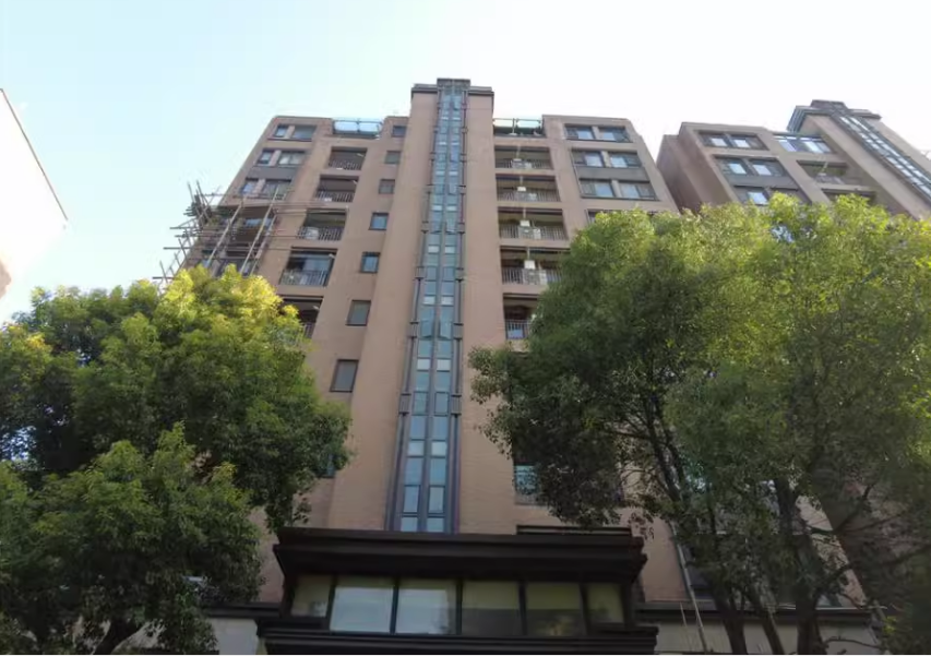 上海市闵行区万科城花新园77栋1F 