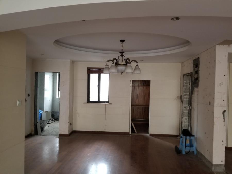 上海市杨浦区新江湾城雍景苑30栋2F 