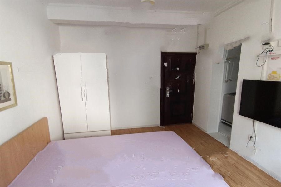 上海市杨浦区控江五村57栋2F 