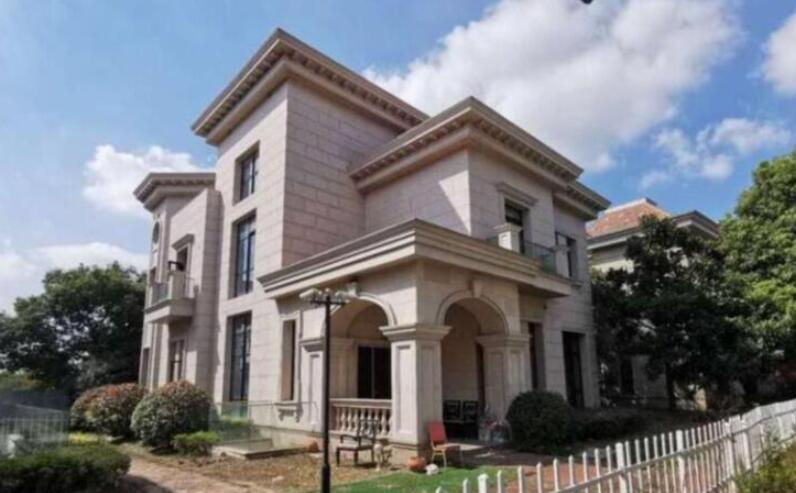 上海市宝山区上置名人天地8082栋1_2F 