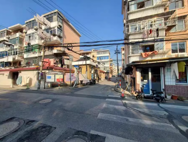 上海市浦东新区公园新村4栋6F 