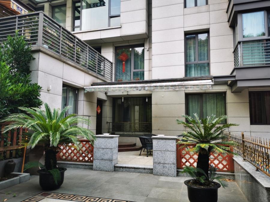 上海市闵行区一品漫城156栋1F 