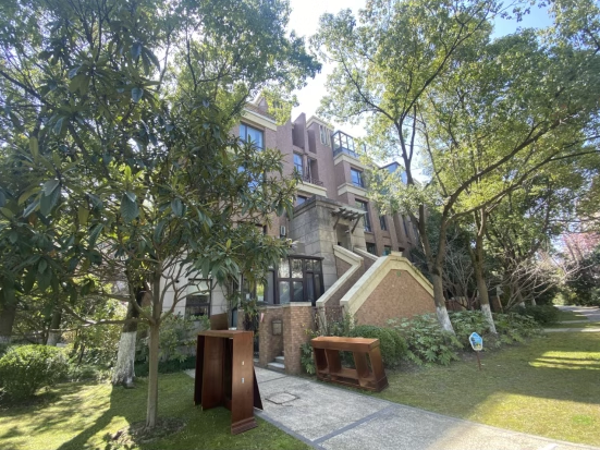 上海市浦东新区海上国际花园一期77栋3F及地下1F车位 