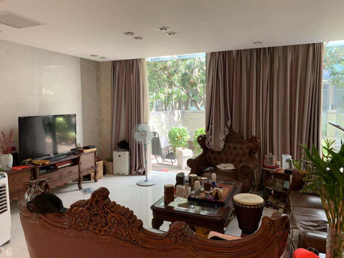 上海市闵行区皇都花园47栋 