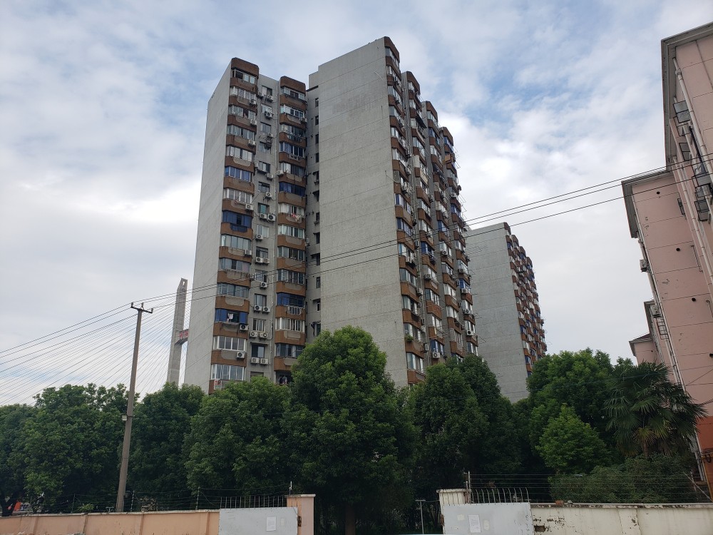 上海市闵行区氯碱生活小区89栋4F 