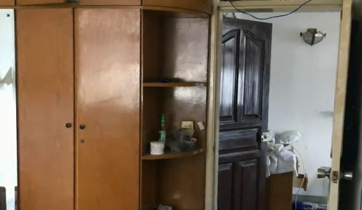 上海市徐汇区东泉小区18栋6F 