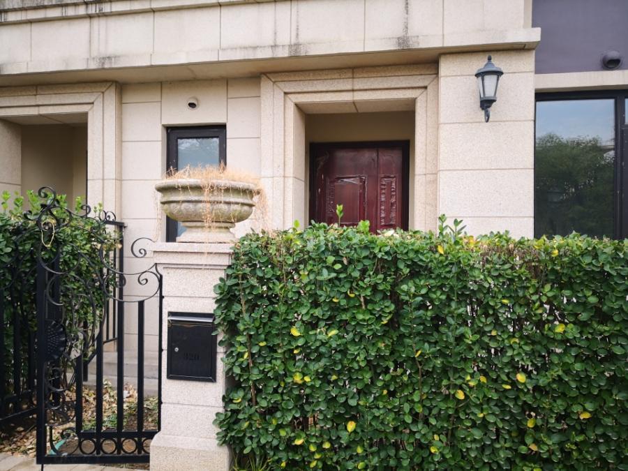 上海市嘉定区恒荣府邸320栋 