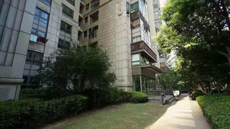 上海市普陀区香溢花城10栋4F 