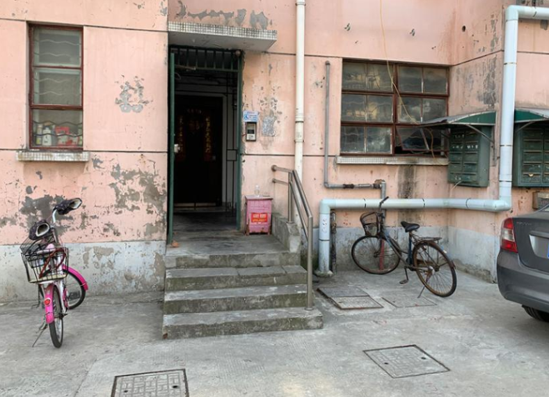 上海市崇明区西门北村72栋5F 